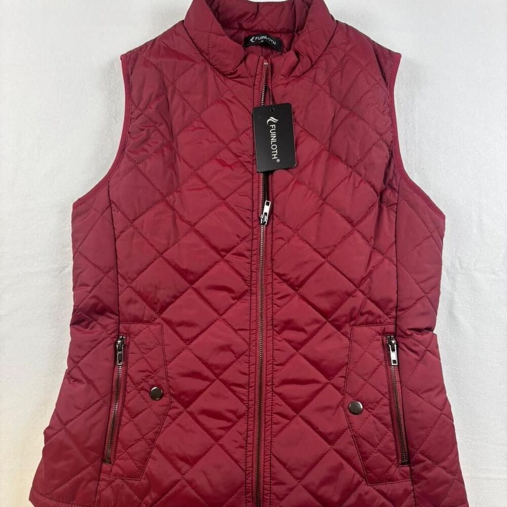 Women’s Burgundy Quilted Vest NWT Size M Full Zip Puffer Pockets Lightweight